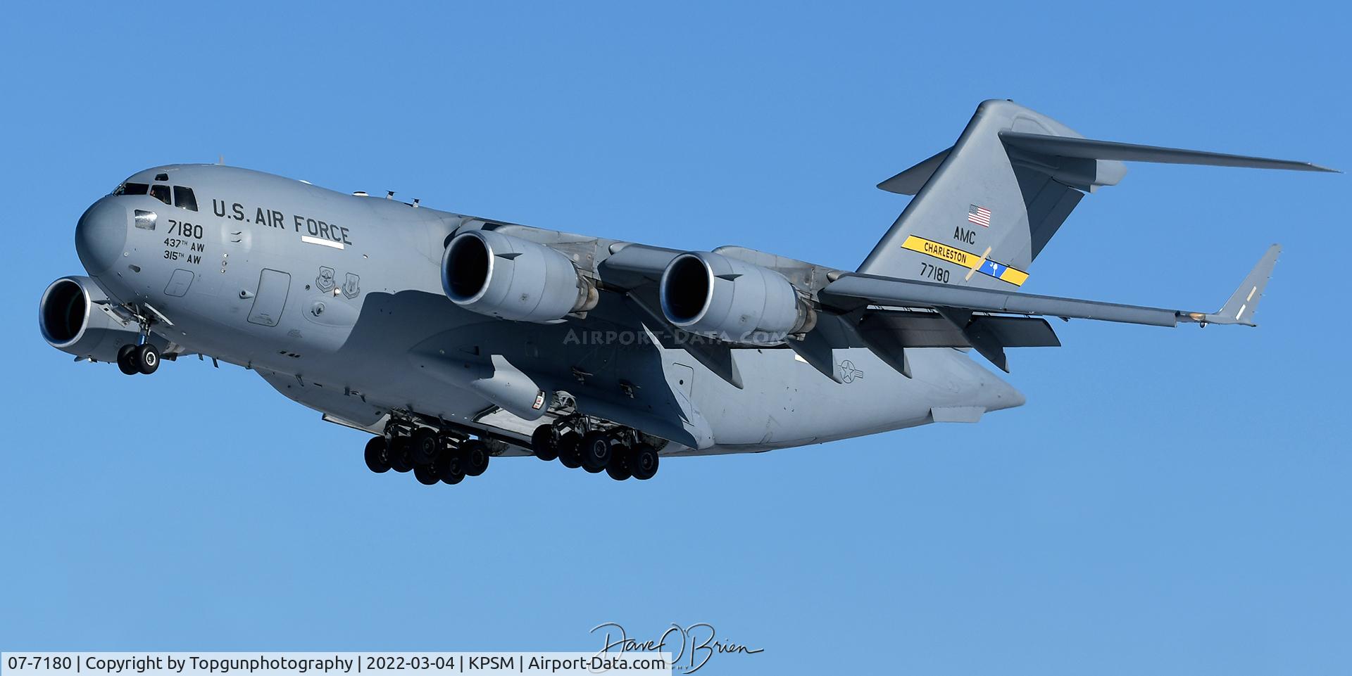 07-7180, 2008 Boeing C-17A Globemaster III C/N P-180, REACH101 landing RW34