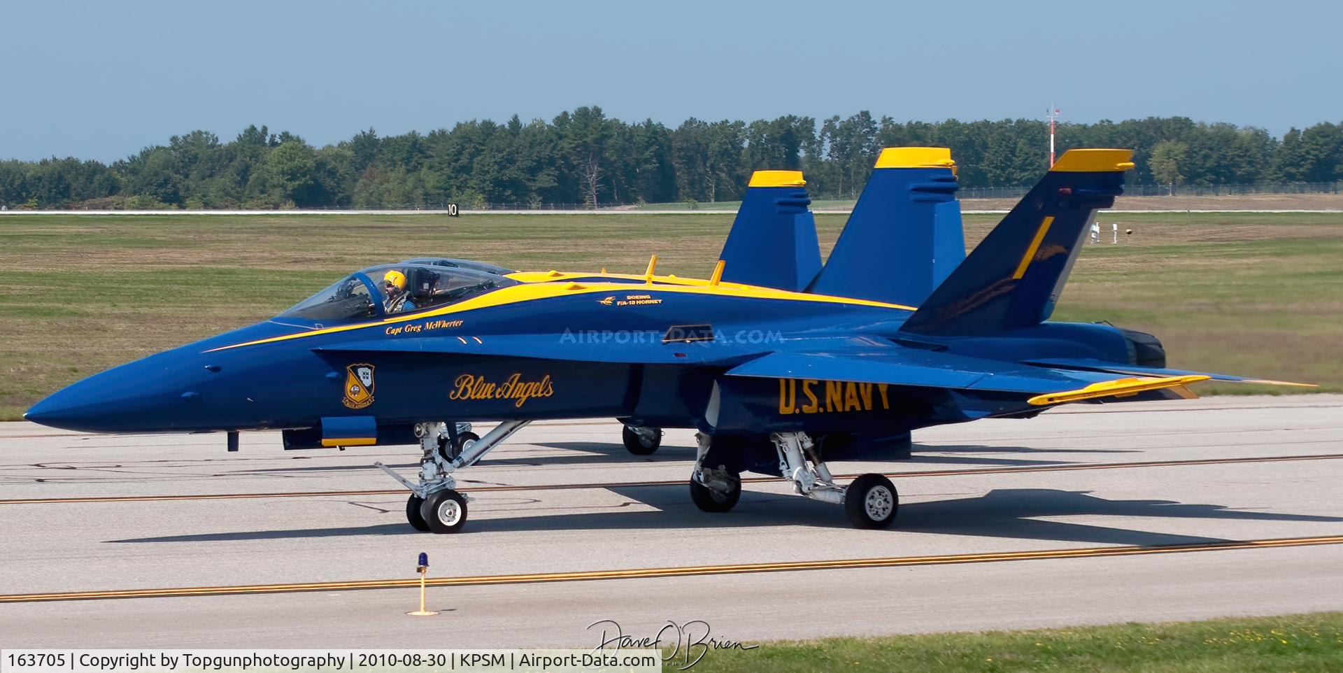 163705, 1988 McDonnell Douglas F/A-18C Hornet C/N 0767/C067, Boss and #2 taxing to RW34