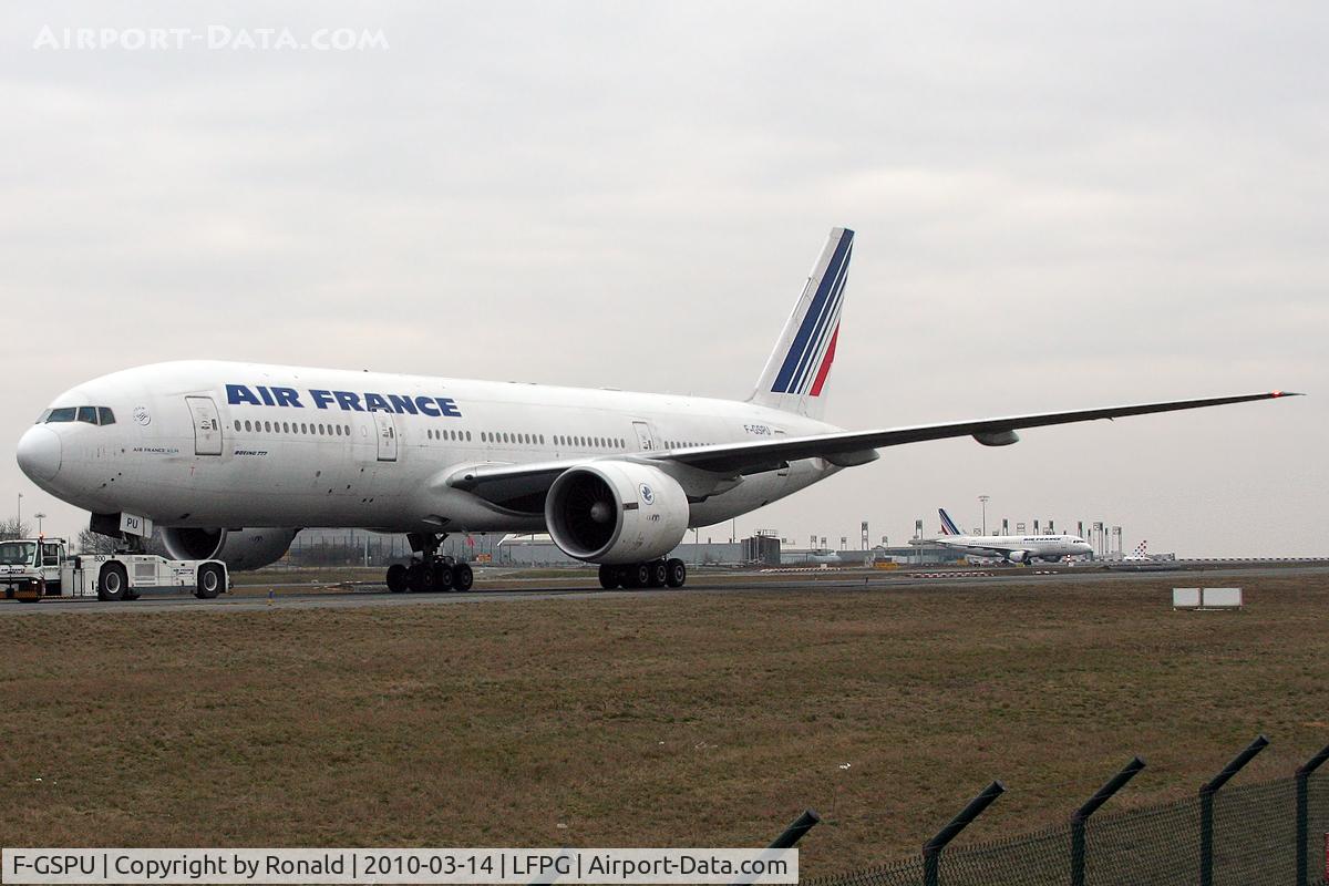 F-GSPU, 2002 Boeing 777-228/ER C/N 32309, at cdg