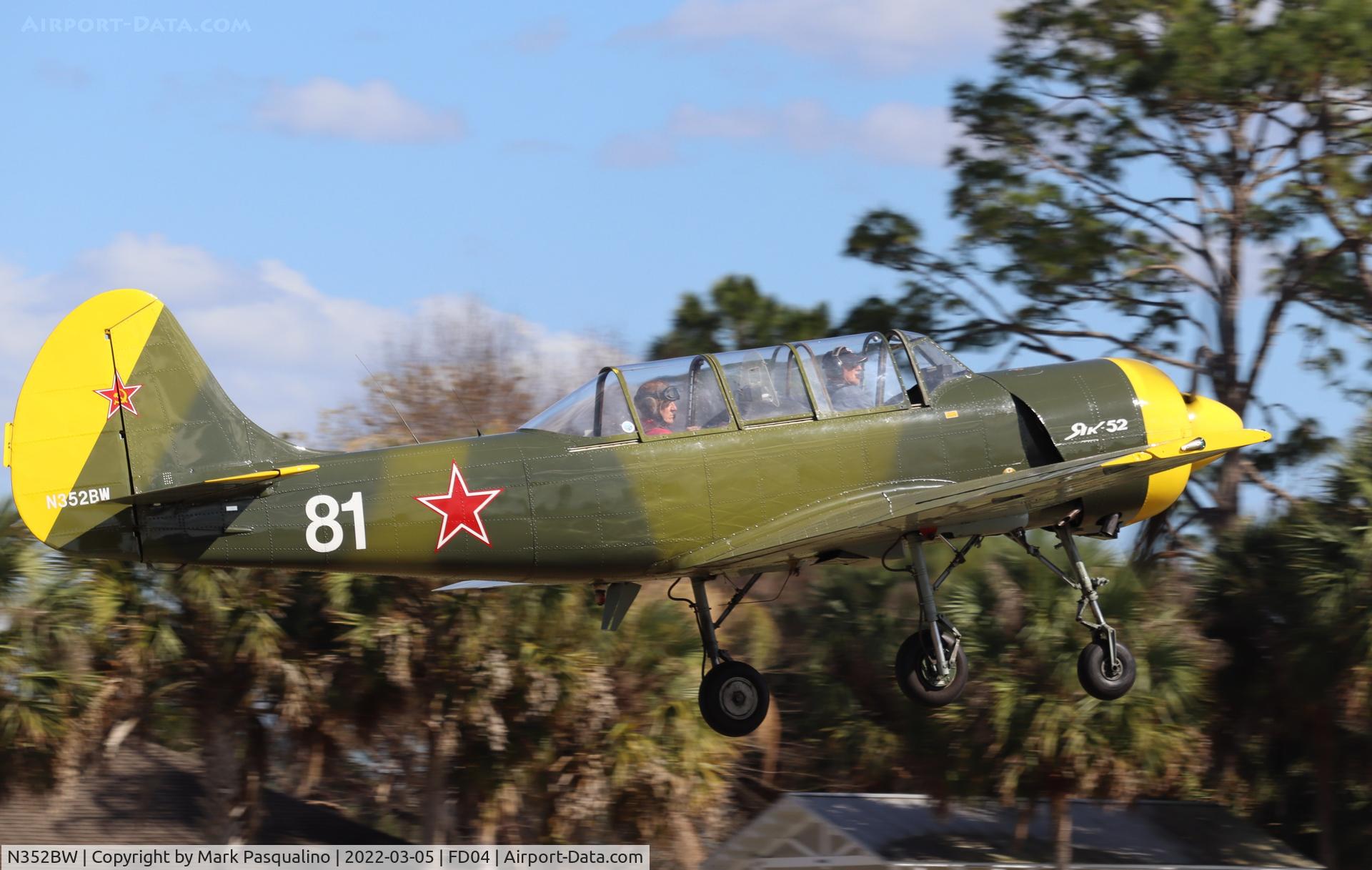N352BW, 1983 Yakovlev (Aerostar) Yak-52 C/N 833412, Yak-52