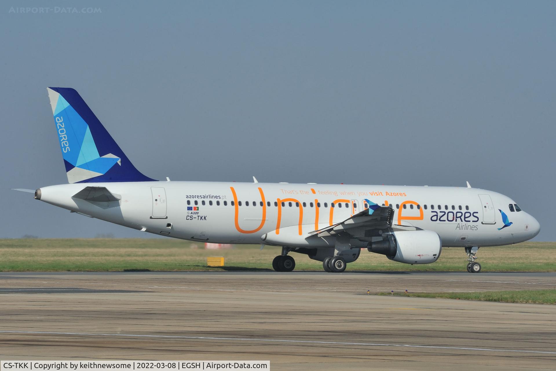 CS-TKK, 2005 Airbus A320-214 C/N 2390, Leaving Norwich for Lisbon with 