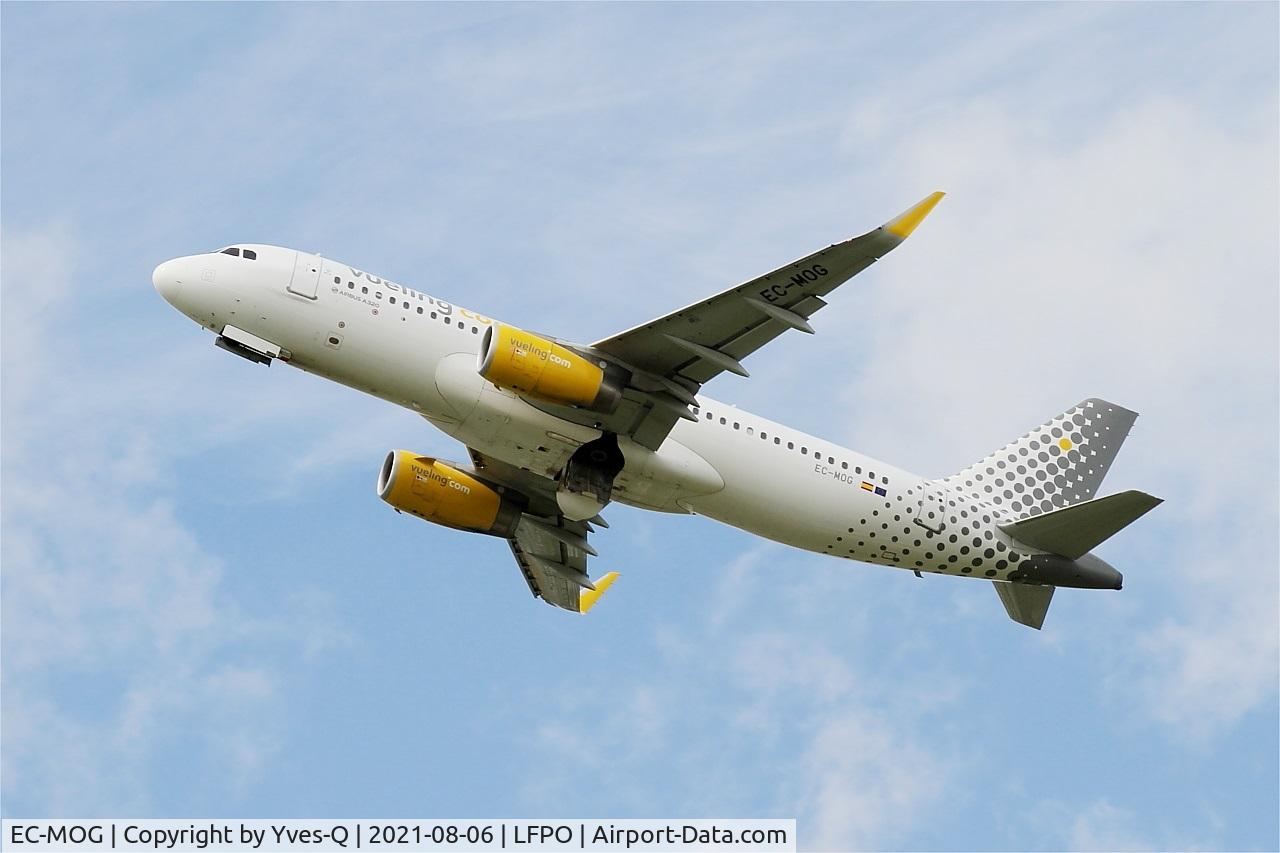 EC-MOG, 2016 Airbus A320-232 C/N 7402, Airbus A320-232, Take off rwy 24,Paris Orly airport (LFPO-ORY)