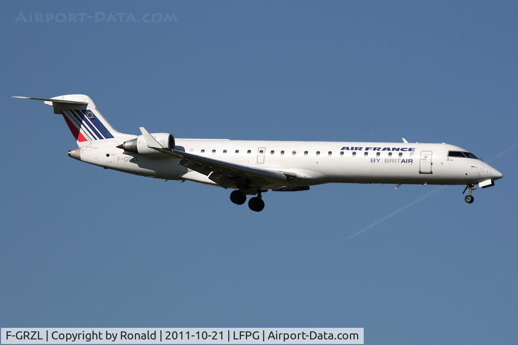 F-GRZL, 2006 Bombardier CRJ-700 (CL-600-2C10) Regional Jet C/N 10245, at cdg