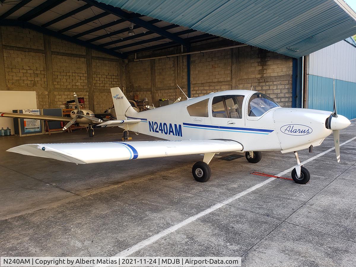N240AM, 2004 AMD CH-2000 Alarus C/N 20-1040, CH2T (N240AM)