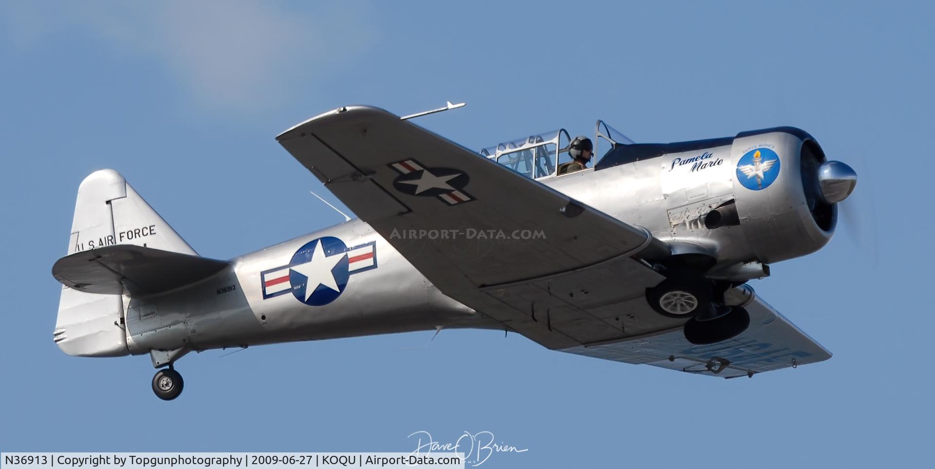 N36913, North American T-6G Texan C/N 168-275, T-6 Texan taking flight