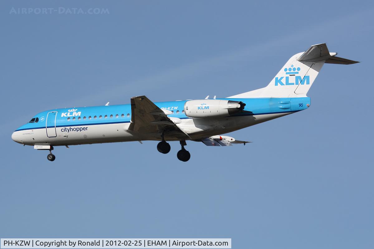 PH-KZW, 1995 Fokker 70 (F-28-0070) C/N 11558, at spl