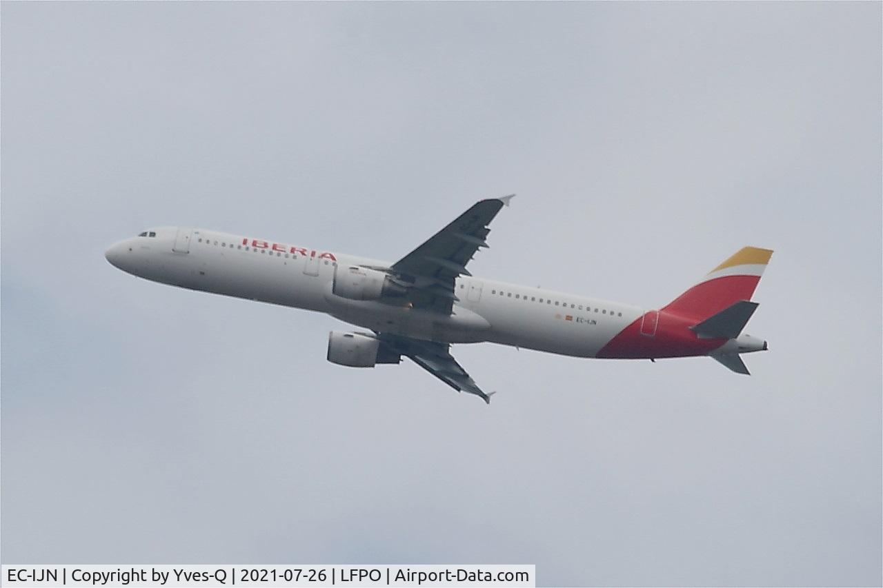 EC-IJN, 2002 Airbus A321-211 C/N 1836, Airbus A321-211, Climbing from rwy 24, Paris-Orly airport (LFPO-ORY)