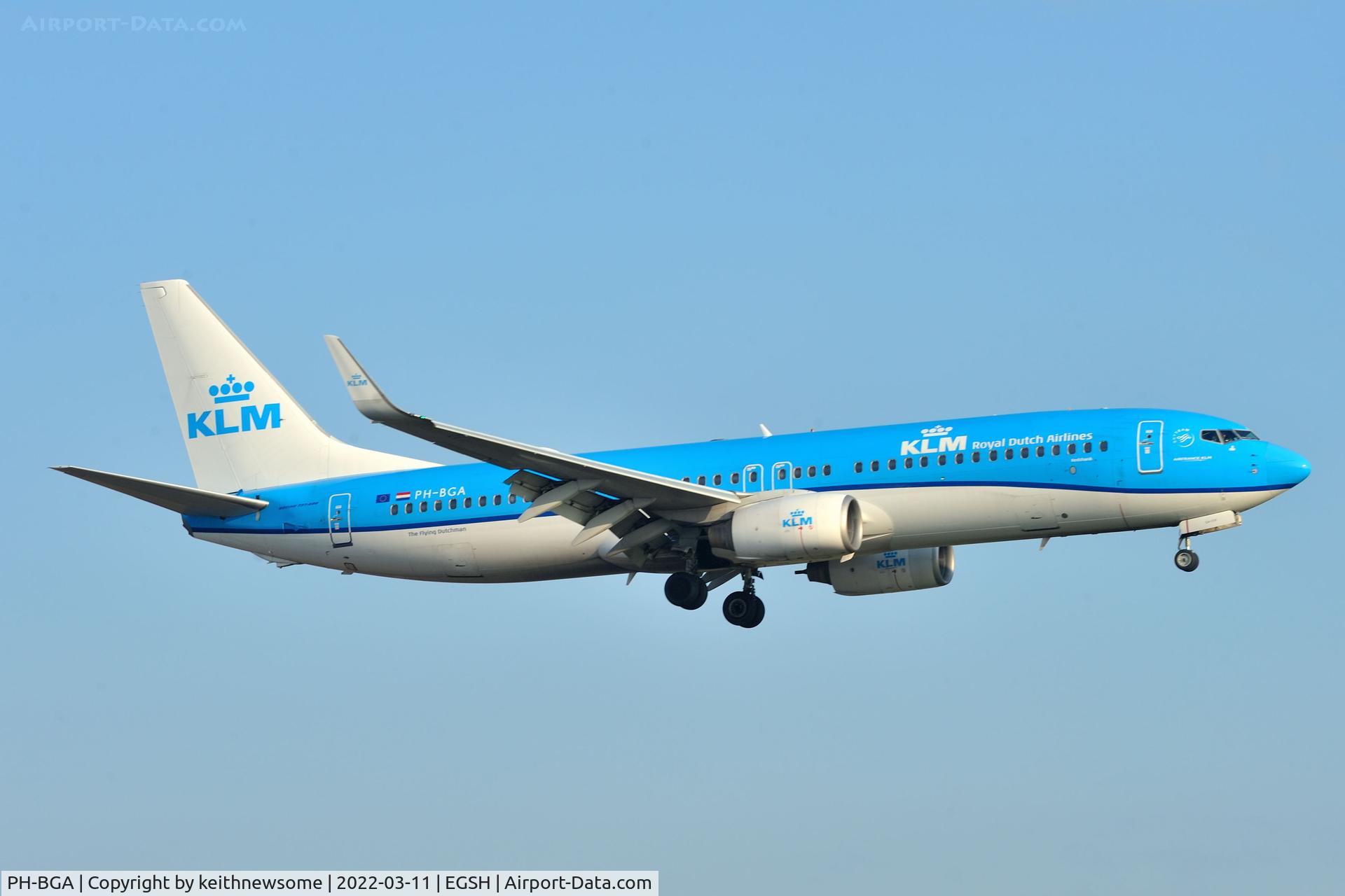 PH-BGA, 2008 Boeing 737-8K2 C/N 37593, Arriving at Norwich from Amsterdam for paintwork.