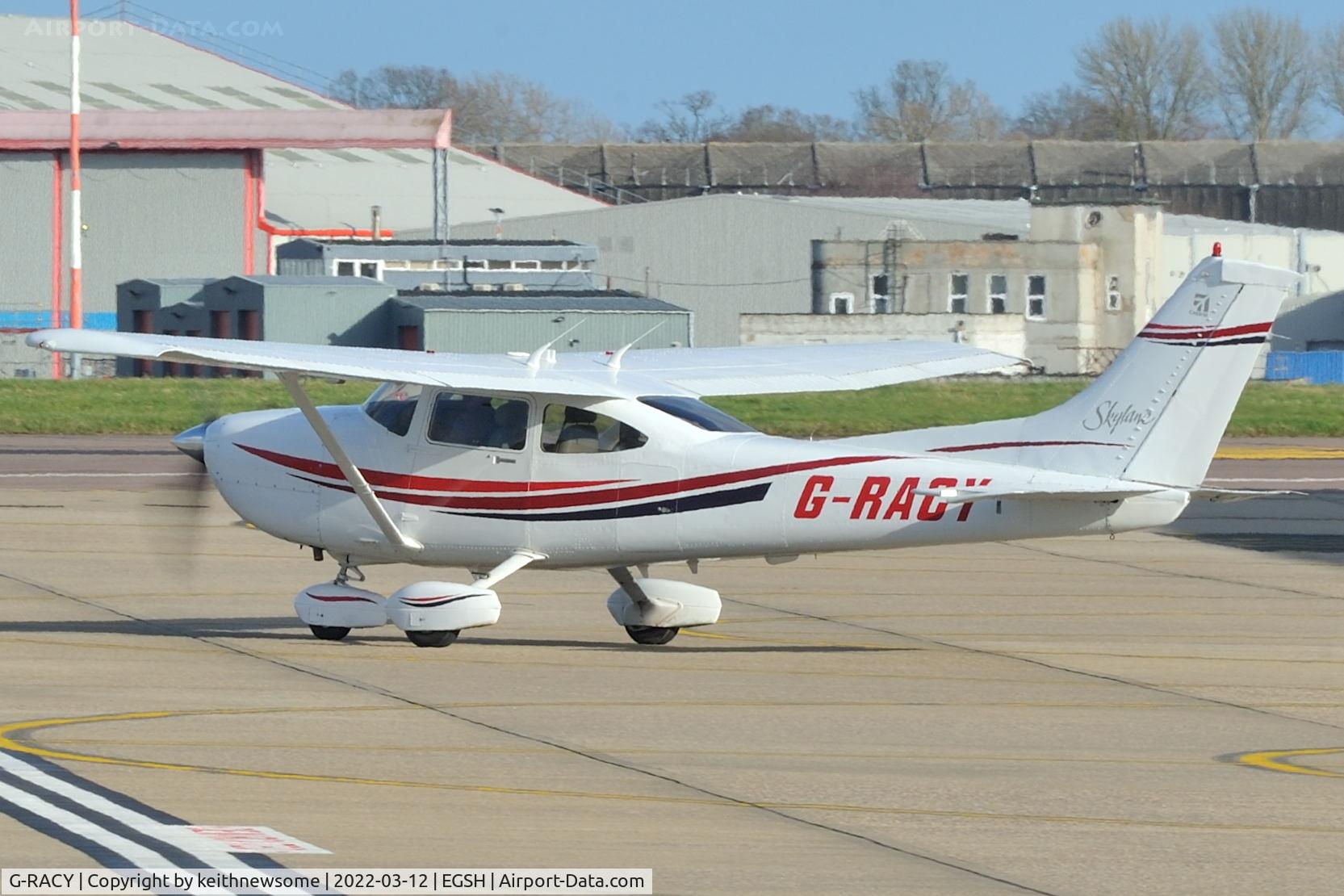 G-RACY, 1999 Cessna 182S Skylane C/N 18280588, Leaving Norwich.