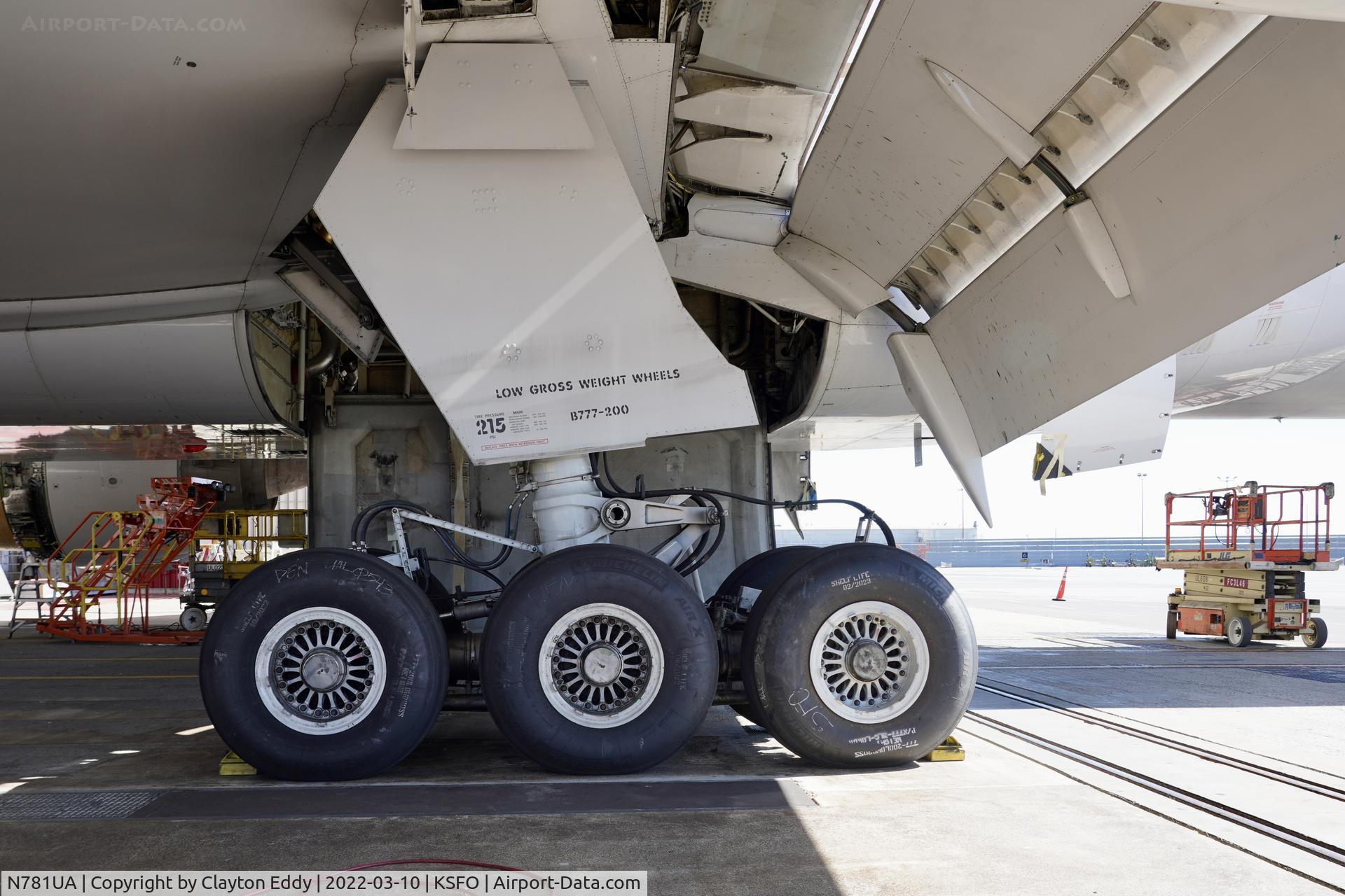 N781UA, 1996 Boeing 777-222 C/N 26945, SFO 2022.