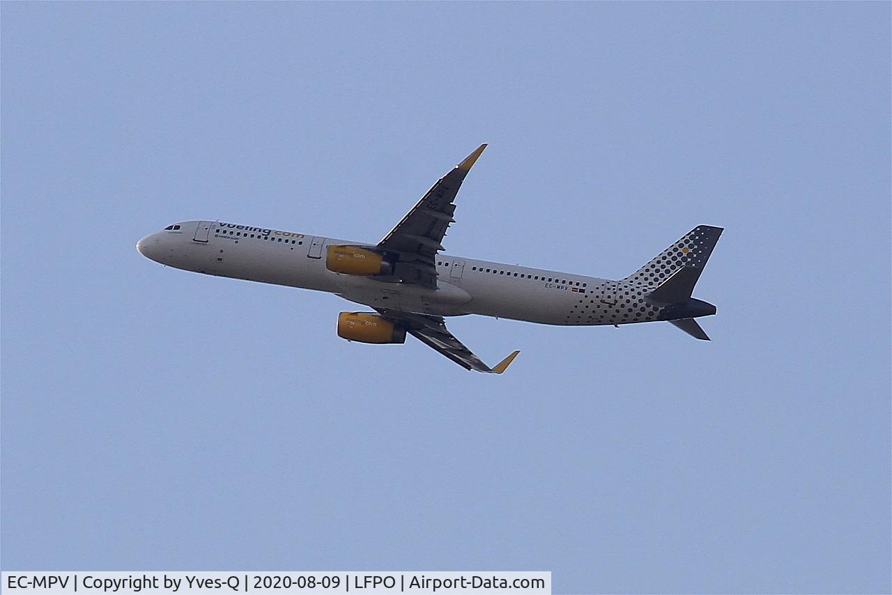 EC-MPV, 2017 Airbus A321-231 C/N 7590, Airbus A321-231, Climbing from rwy 24, Paris-Orly Airport (LFPO-ORY)