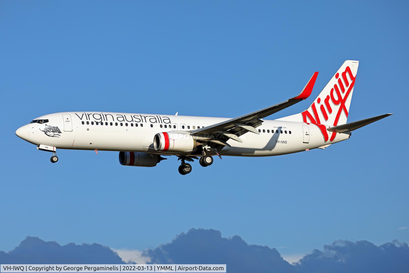 VH-IWQ, Boeing 737-8SA C/N 44225, Short final, runway 34.