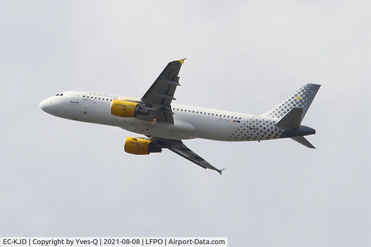 EC-KJD, 2007 Airbus A320-216 C/N 3237, Airbus A320-216, Climbing from rwy 24, Paris-Orly Airport (LFPO-ORY)