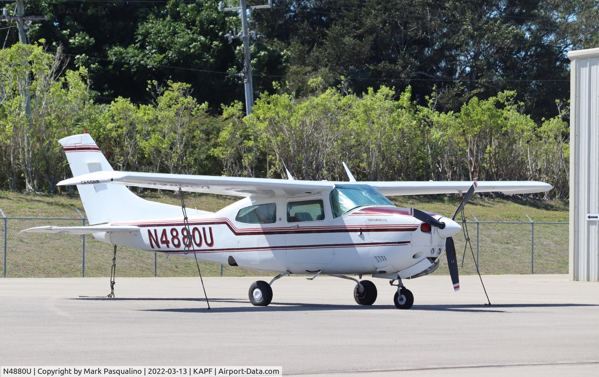 N4880U, 1984 Cessna 210N Centurion C/N 21064831, Cessna 210N