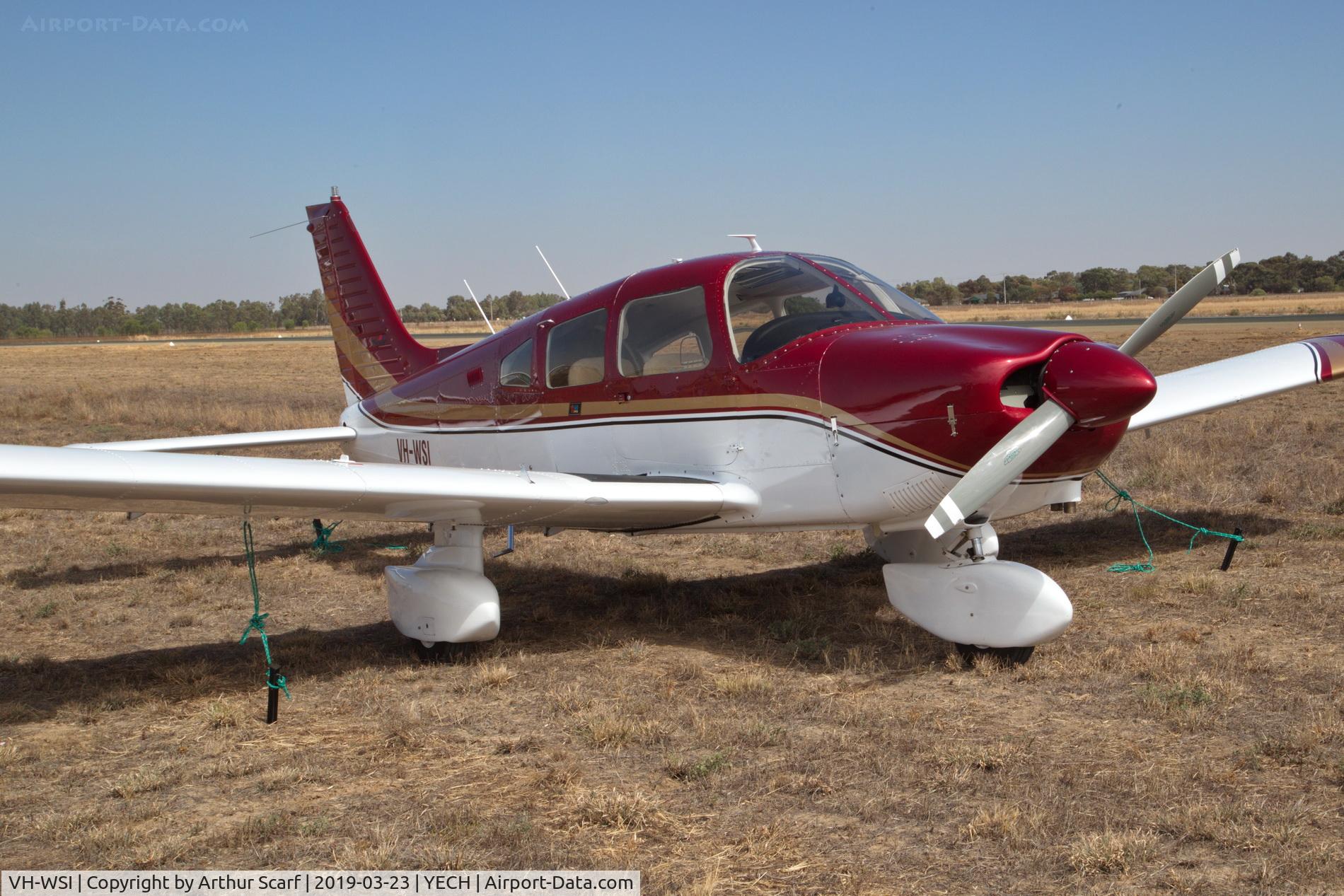 VH-WSI, 1974 Piper PA-28-180 Cherokee C/N 28-7405269, Antique Aeroplane Association of Australia fly in Echuca Vic 2019