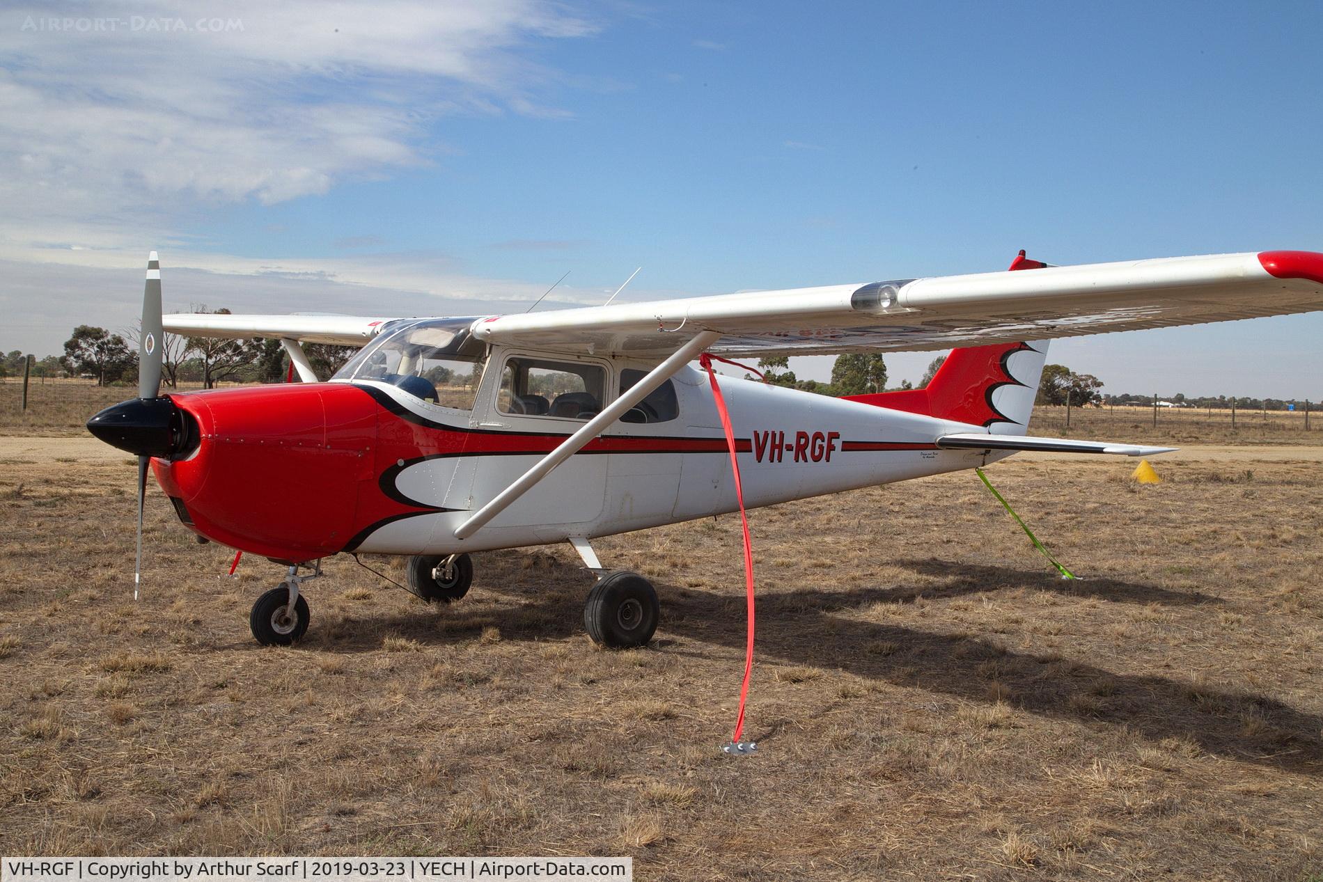 VH-RGF, 1960 Cessna 175A Skylark C/N 56644, Antique Aeroplane Association of Australia fly in Echuca Vic 2019