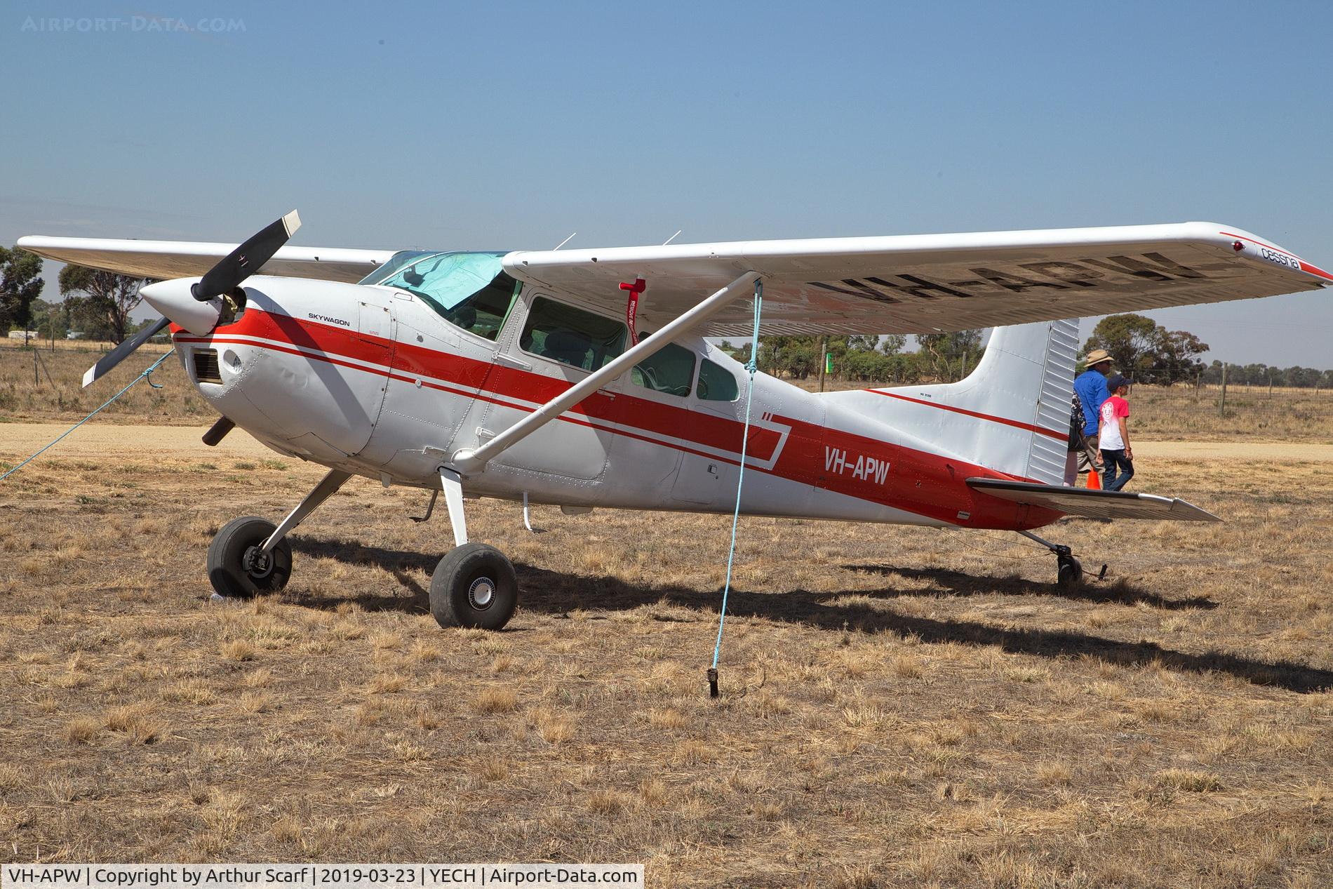 VH-APW, 1977 Cessna 180K Skywagon C/N 18052872, Antique Aeroplane Association of Australia fly in Echuca Vic 2019