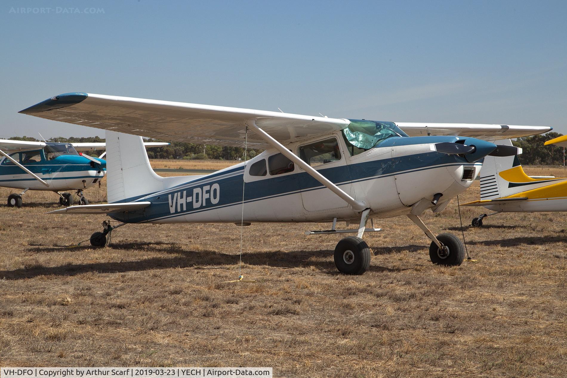VH-DFO, 1964 Cessna 180G C/N 18051427, Antique Aeroplane Association of Australia fly in Echuca Vic 2019
