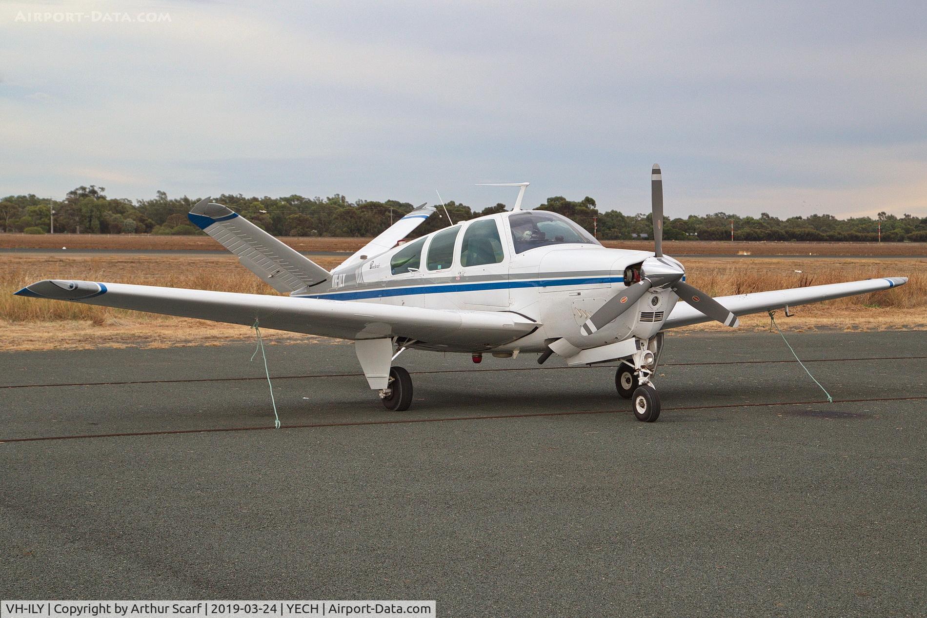 VH-ILY, 1970 Beech V35B Bonanza C/N D-9132, Antique Aeroplane Association of Australia fly in Echuca Vic 2019
