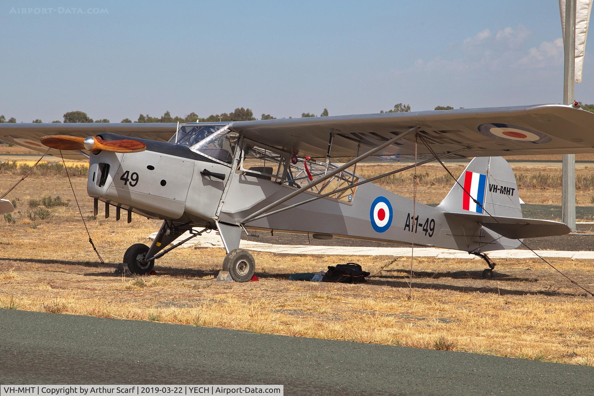 VH-MHT, 1945 Taylorcraft E Auster 3F C/N 635, Antique Aeroplane Association of Australia fly in Echuca Vic 2019