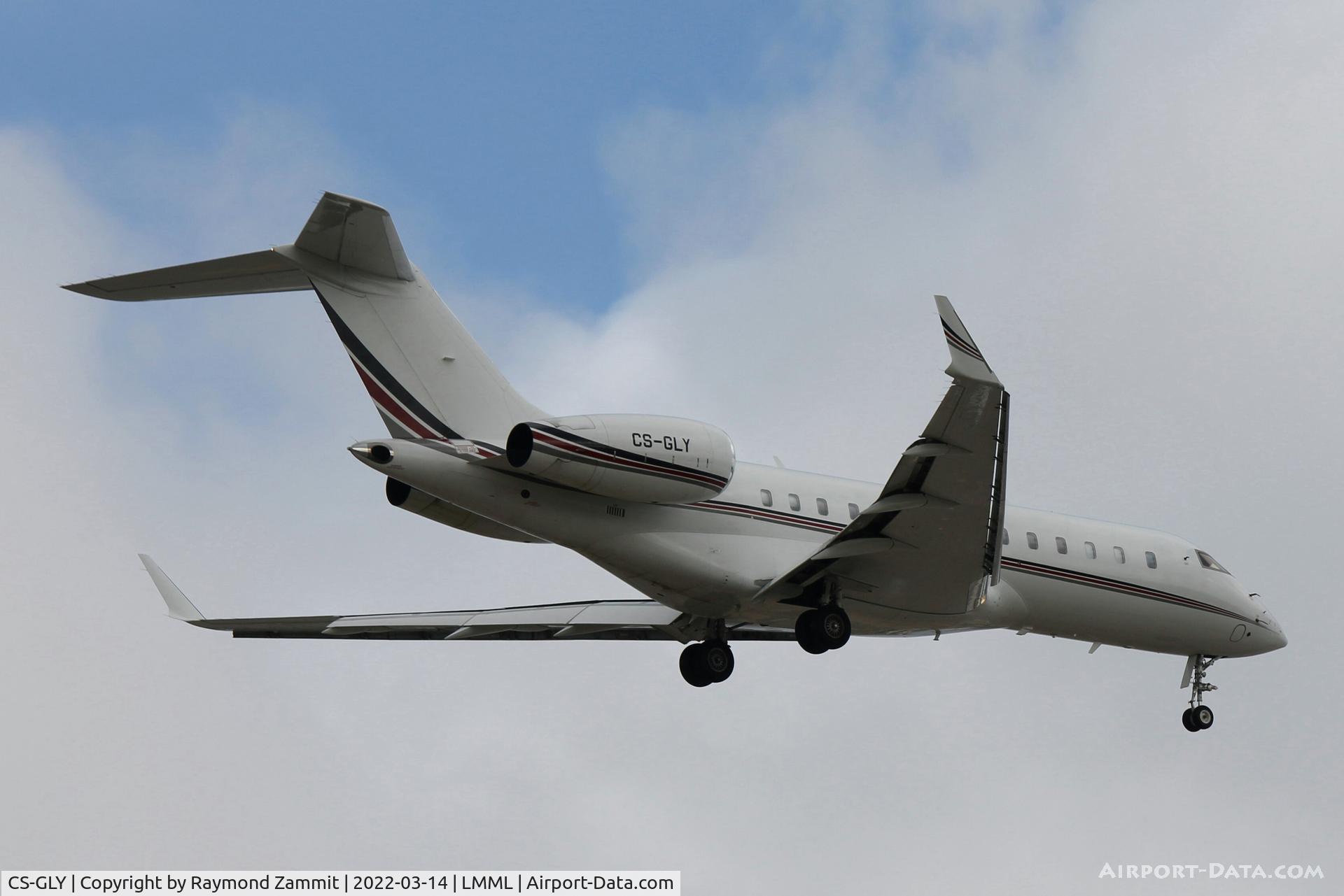 CS-GLY, 2012 Bombardier BD-700-1A11 Global 5000 C/N 9498, Bombardier BD-700 Global 5000 CS-GLY Netjets