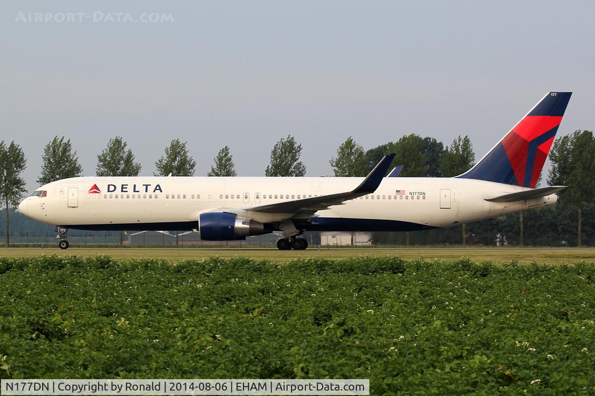 N177DN, 1991 Boeing 767-332 C/N 25122, at spl