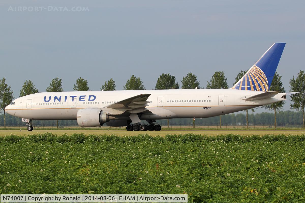 N74007, 1999 Boeing 777-224 C/N 29477, at spl