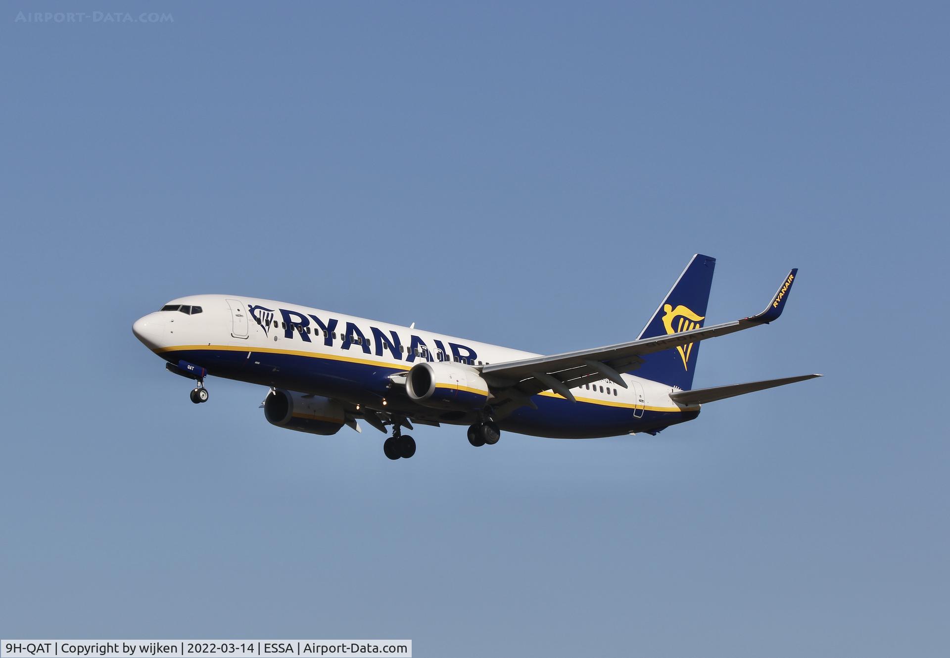 9H-QAT, 2015 Boeing 737-8AS C/N 44694, RWY 26