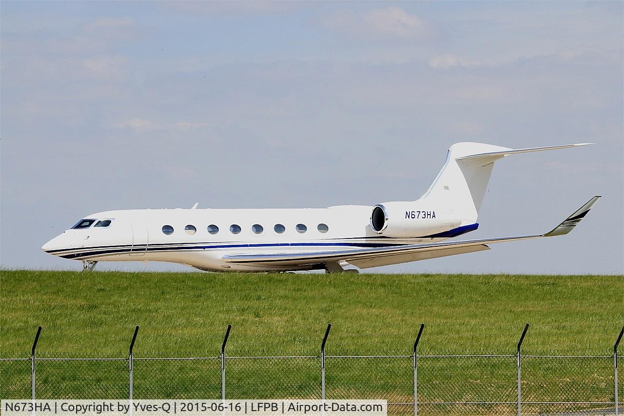 N673HA, 2013 Gulfstream Aerospace G650 (G-VI) C/N 6018, Gulfstream Aerospace G650, Taxiing, Paris-Le Bourget (LFPB-LBG)