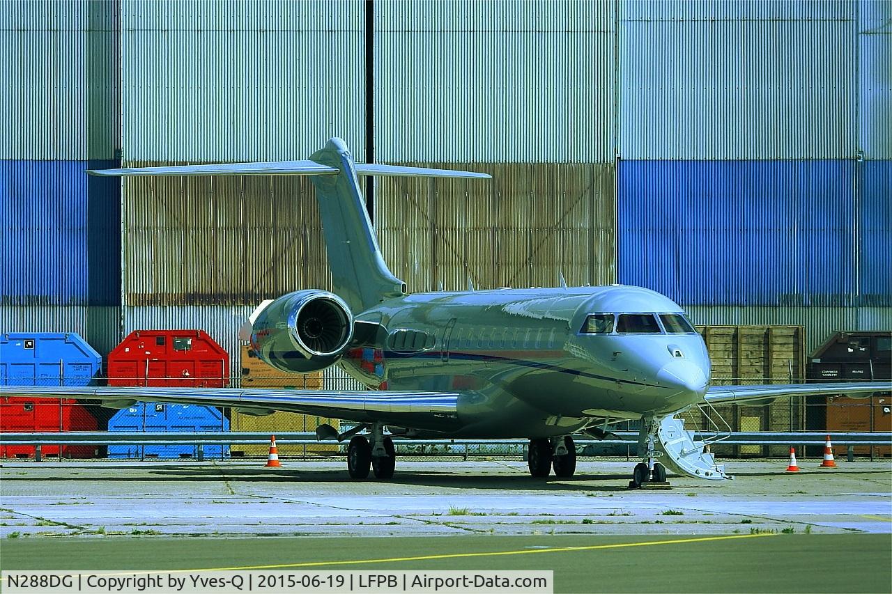 N288DG, 2013 Bombardier BD-700-1A10 Global 6000 C/N 9546, Bombardier BD-700-1A10 Global 6000, Parked, Paris Le Bourget (LFPB-LBG)