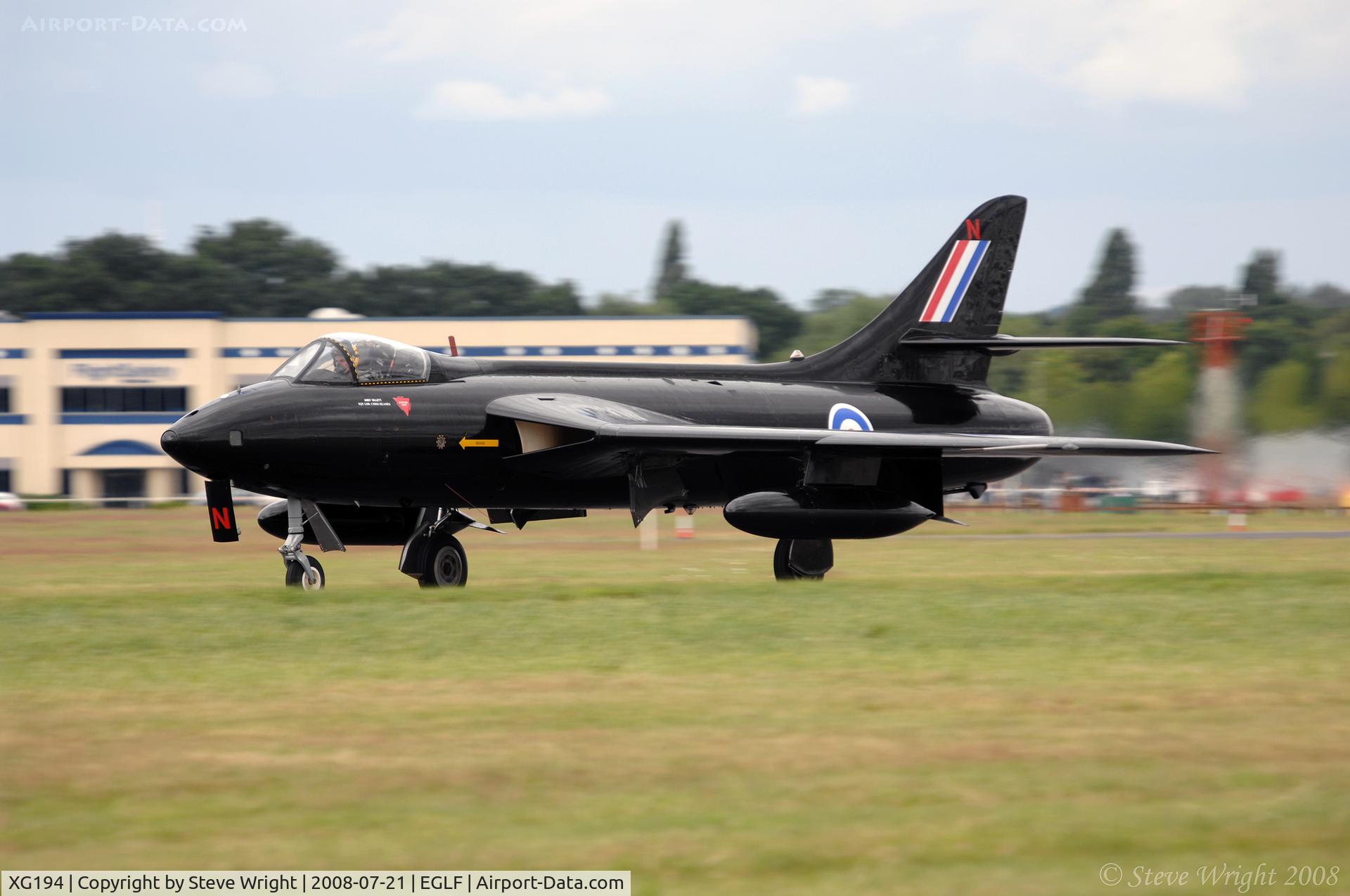XG194, 1956 Hawker Hunter FGA.9 C/N 41H/680019, Farnborough International 2008 UK