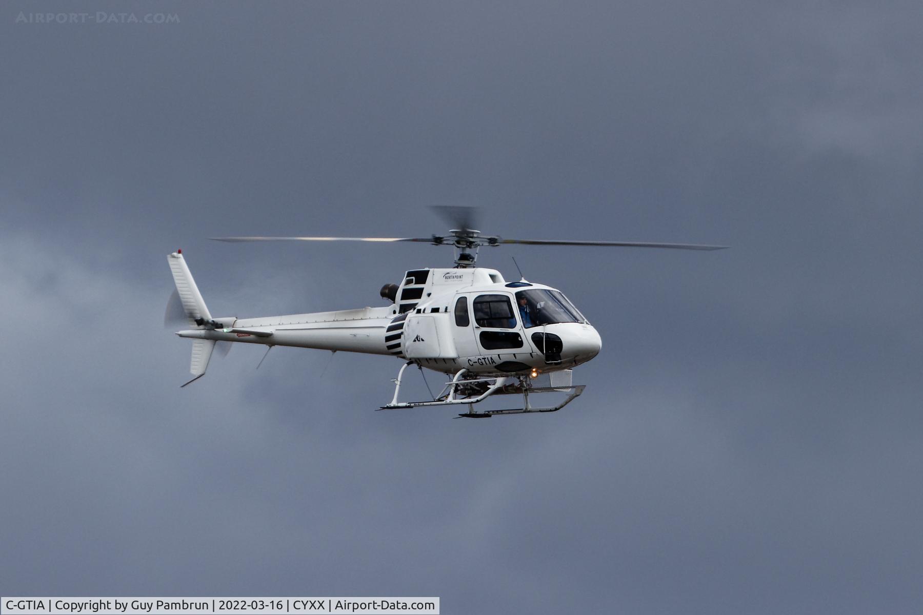 C-GTIA, 2007 Aerospatiale AS-350B-2 Ecureuil C/N 4328, Landing on 19