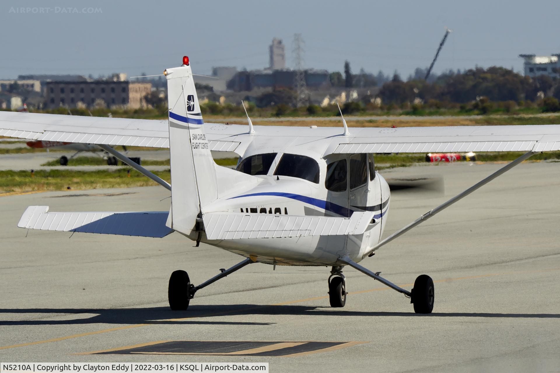 N5210A, 2002 Cessna 172S C/N 172S9118, San Carlos Airport California 2022.