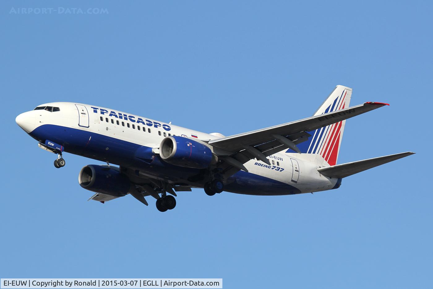 EI-EUW, 2004 Boeing 737-7Q8 C/N 29350, at lhr