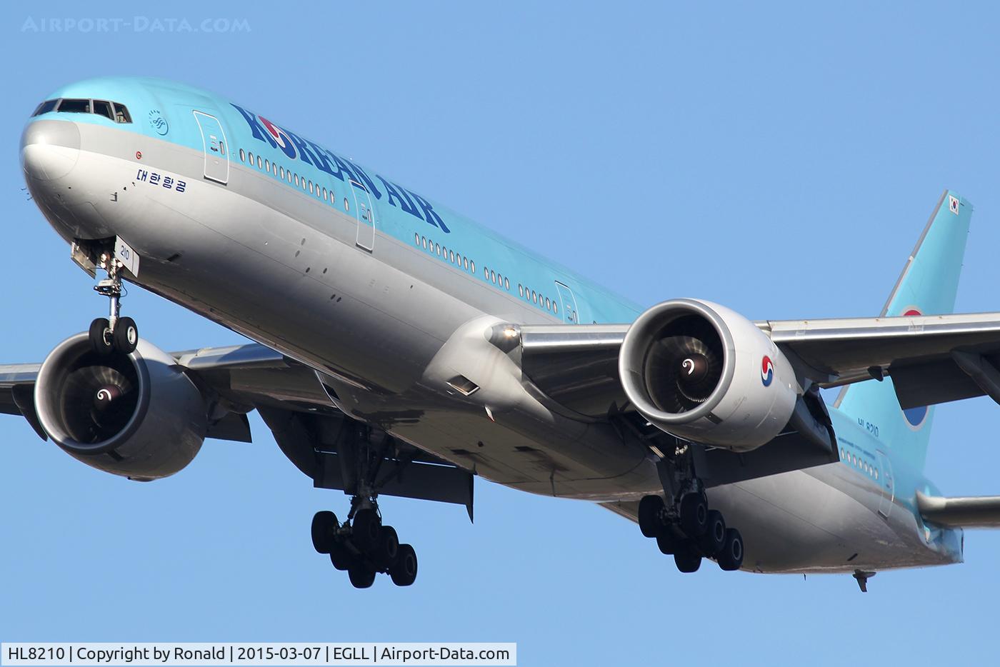 HL8210, 2010 Boeing 777-3B5/ER C/N 40377, at lhr