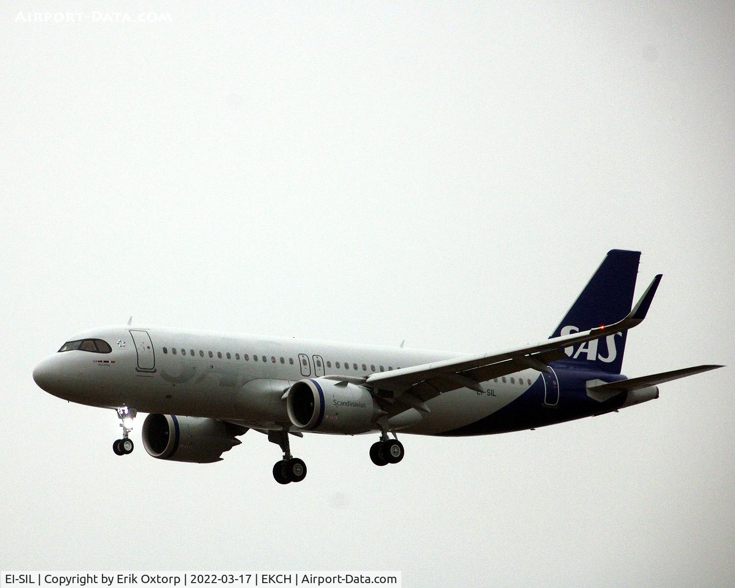 EI-SIL, 2022 Airbus A320-251N C/N 10764, EI-SIL delivery flight from TLS. Landing rw 22L.