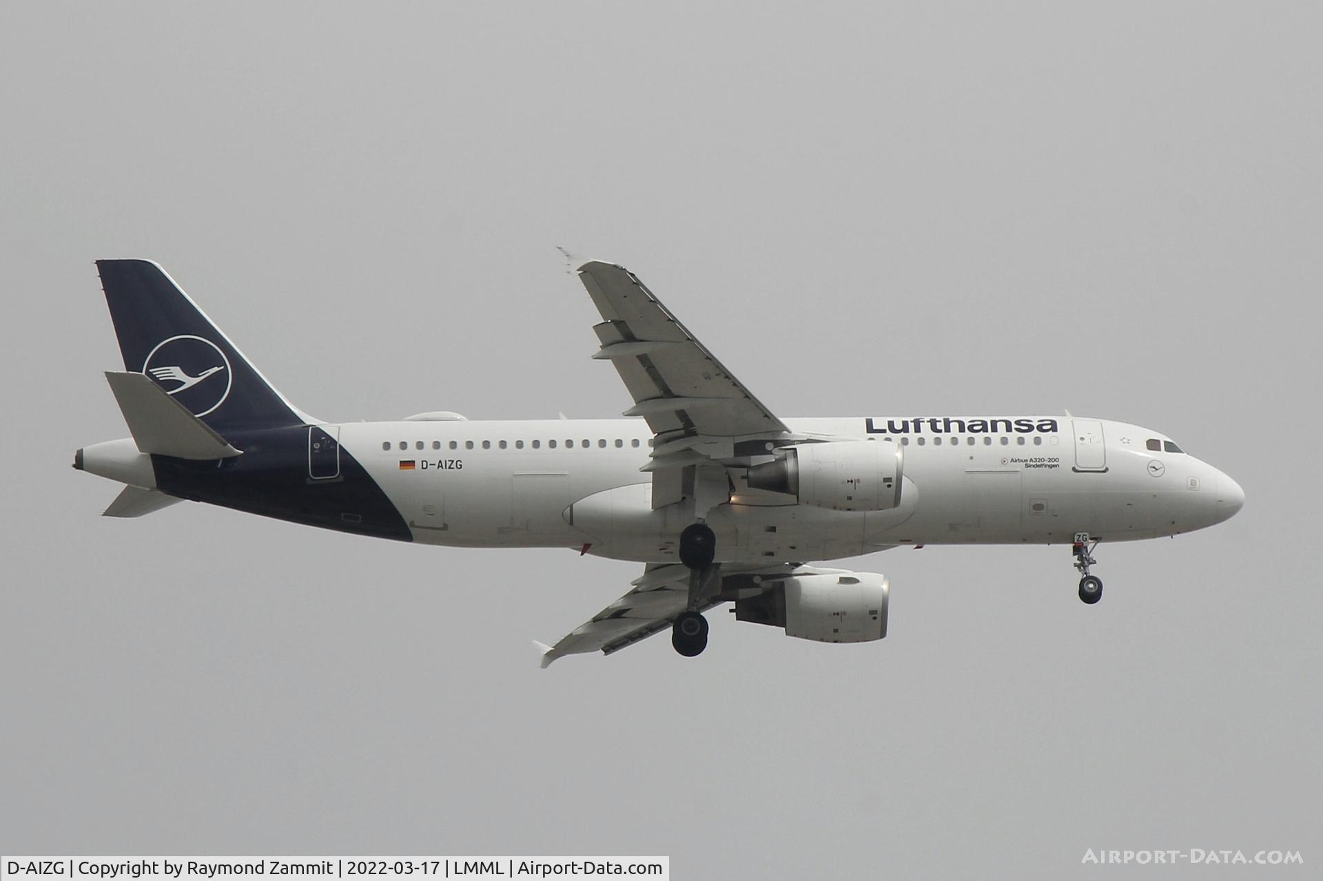 D-AIZG, 2010 Airbus A320-214 C/N 4324, A320 D-AIZG Lufthansa