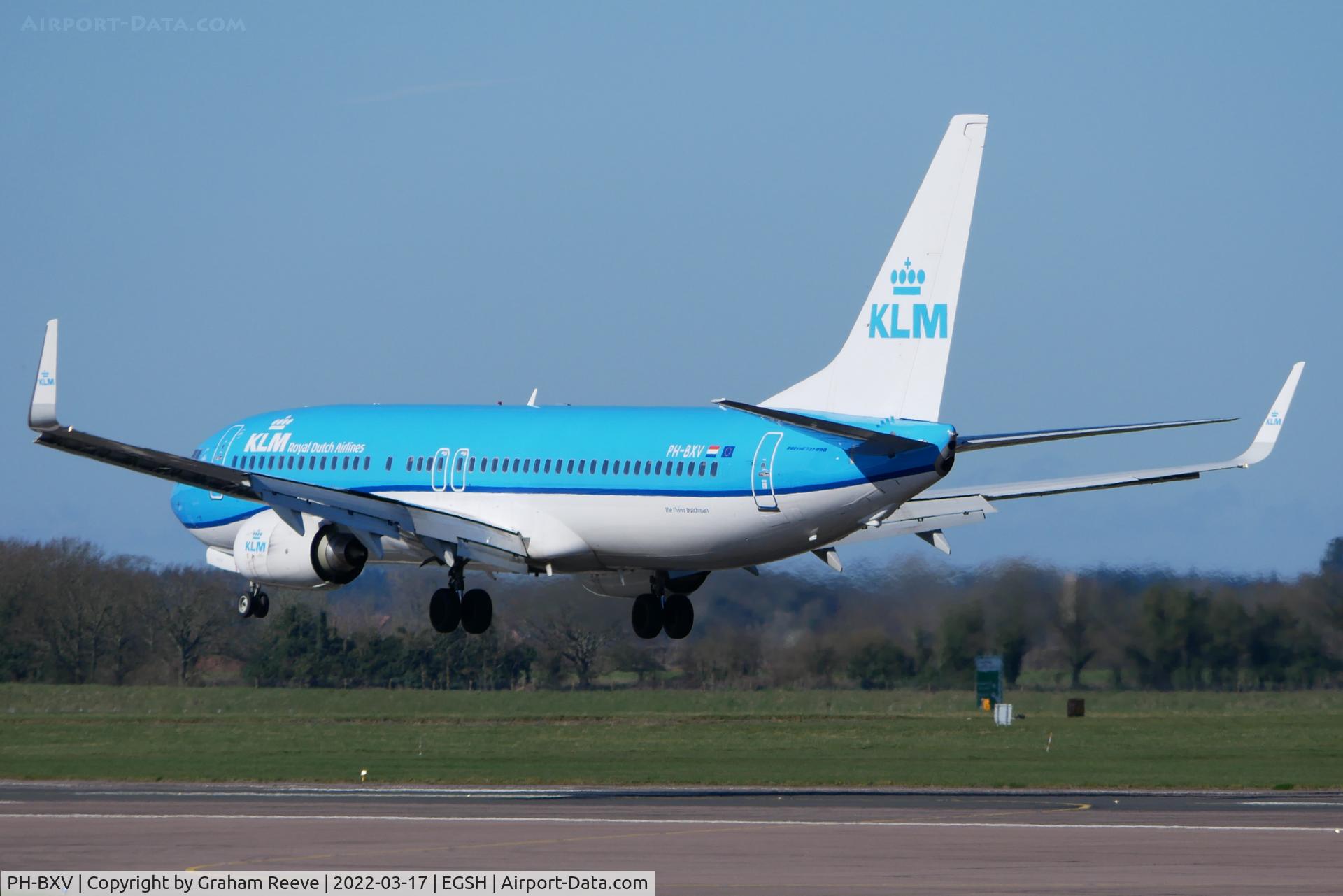 PH-BXV, 2007 Boeing 737-8K2 C/N 30370, Landing at Norwich.