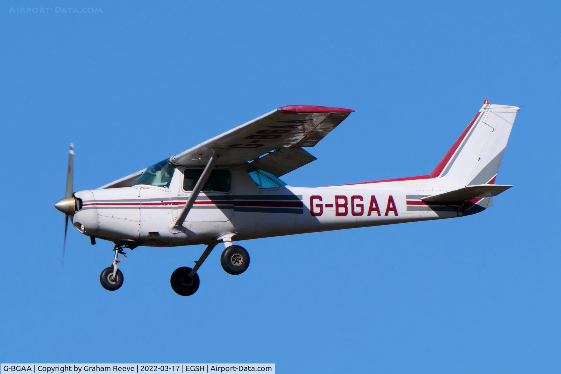 G-BGAA, 1978 Cessna 152 C/N 152-81894, Landing at Norwich.