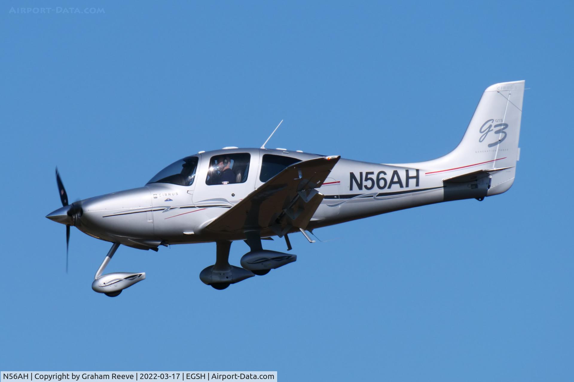 N56AH, 2007 Cirrus SR22 G3 GTS C/N 2781, Landing at Norwich.