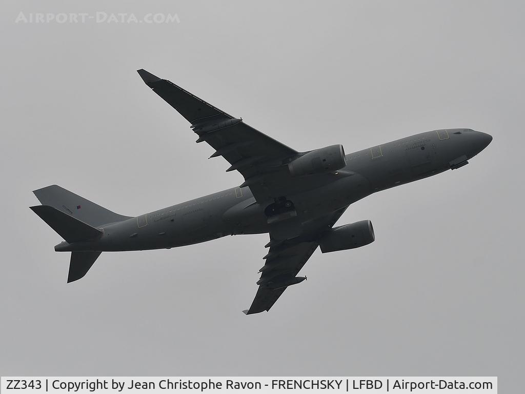 ZZ343, 2015 Airbus A330-243MRTT (KC2 Voyager) C/N 1610, RR2213 take off