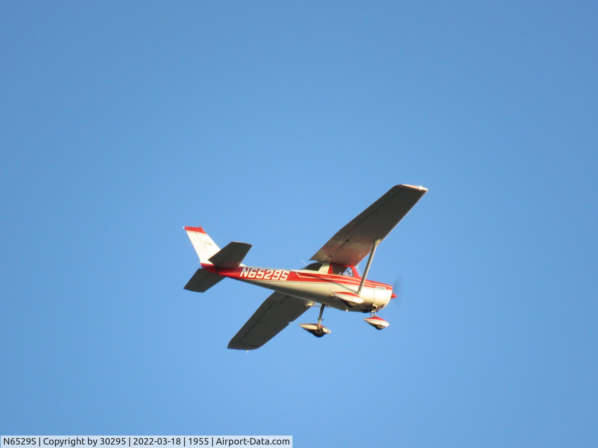 N6529S, 1967 Cessna 150H C/N 150-67329, Headed SW