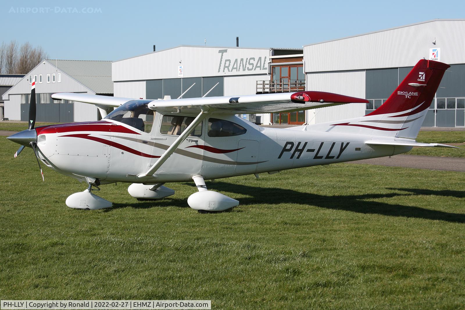 PH-LLY, Cessna T182T Turbo Skylane C/N T18208871, at ehmz