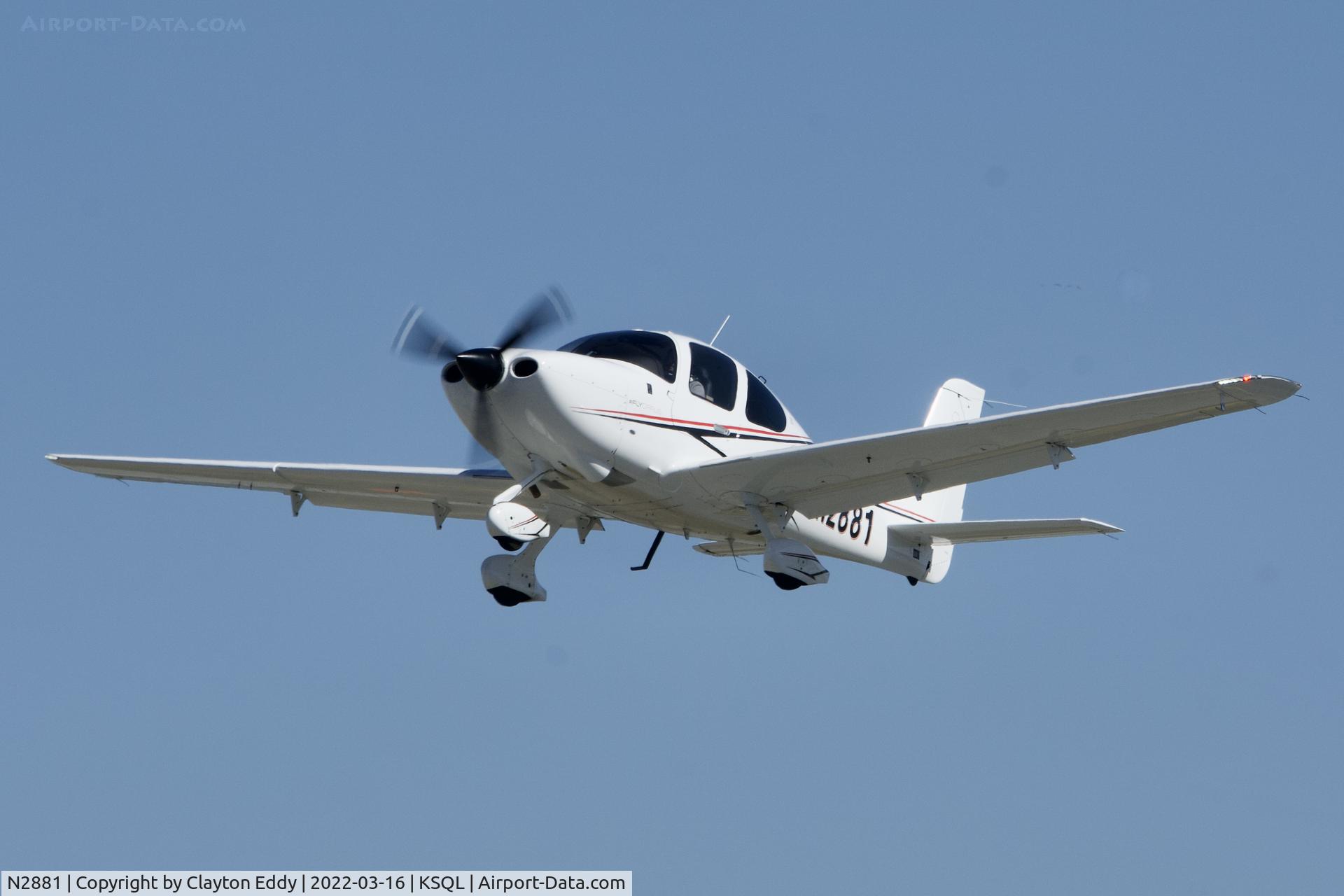 N2881, 2017 Cirrus SR20 C/N 2353, San Carlos Airport in California 2022.