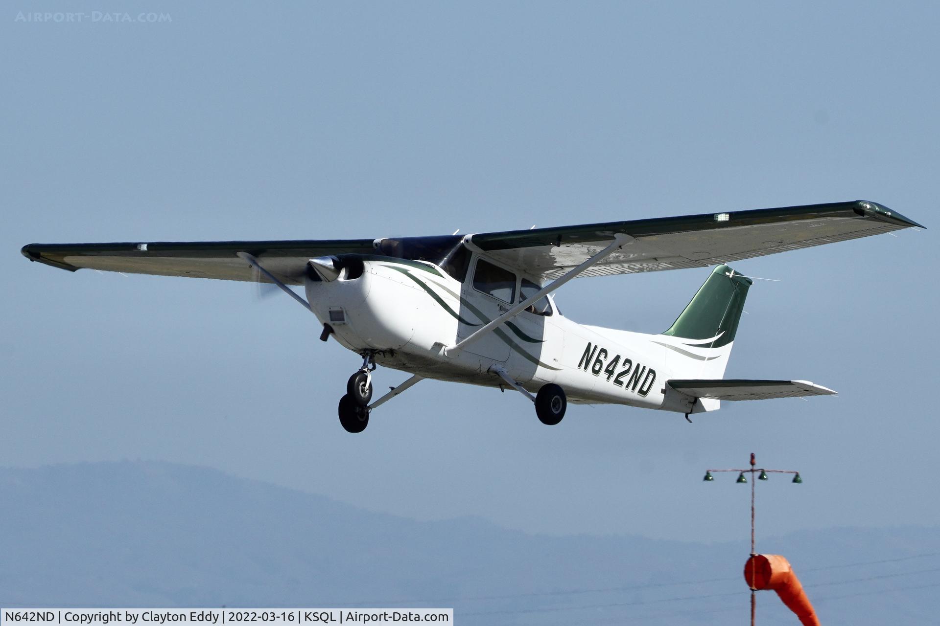 N642ND, 2015 Cessna 172S C/N 172S11616, San Carlos Airport in California 2022.