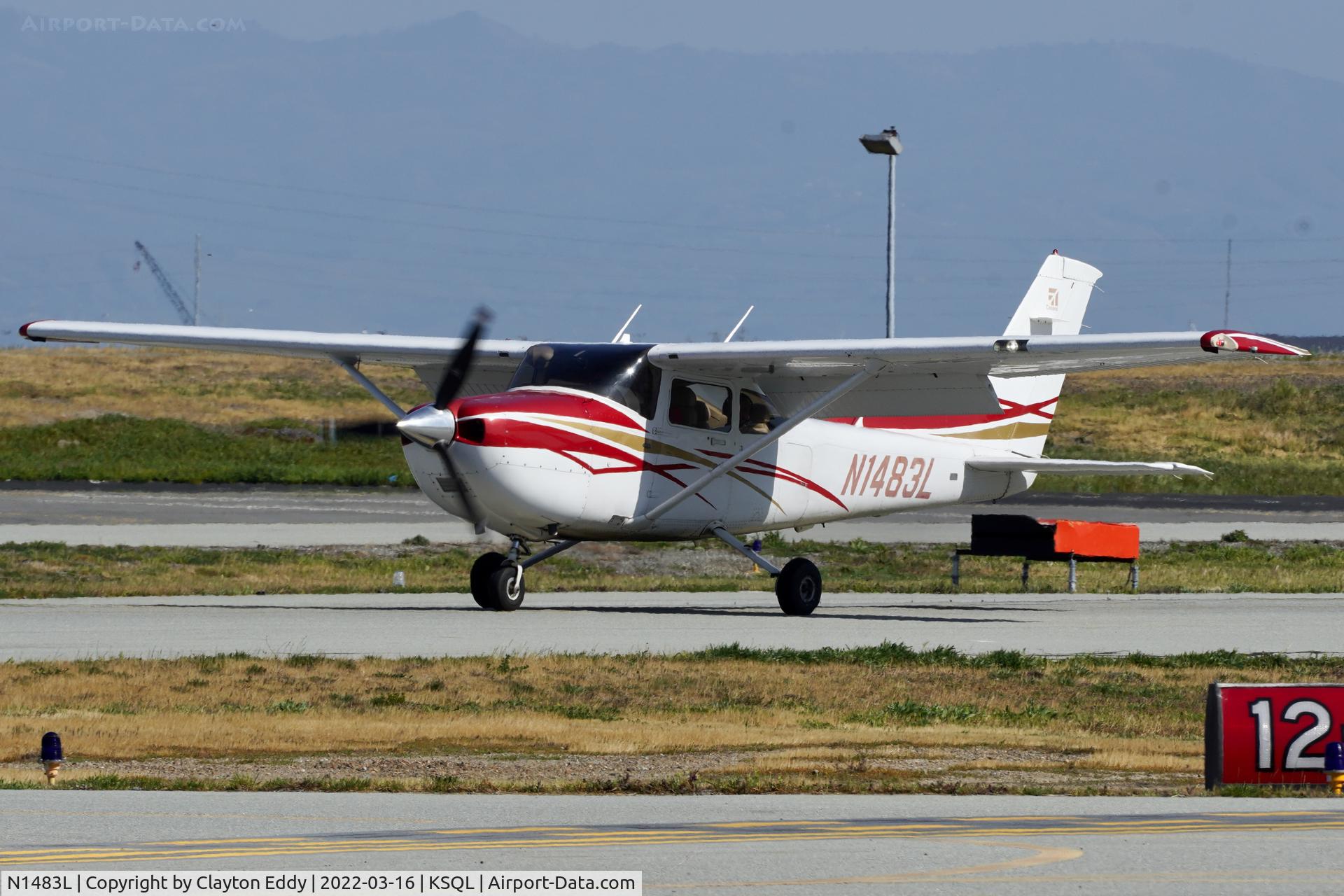 N1483L, 2007 Cessna 182T Skylane C/N 18281960, San Carlos Airport in California 2022.