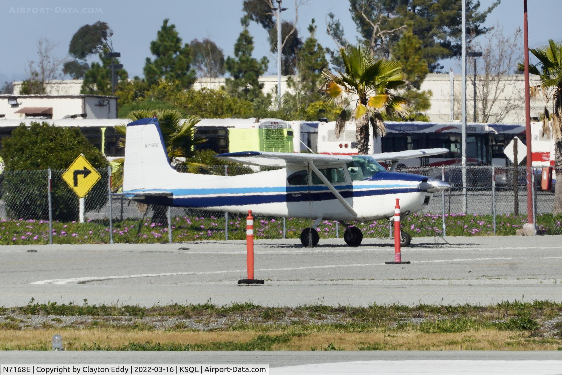 N7168E, 1959 Cessna 182B Skylane C/N 52168, San Carlos Airport in California 2022.