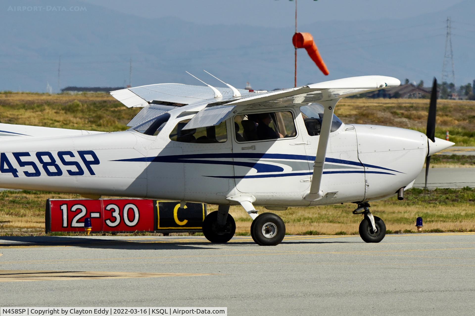 N458SP, 1999 Cessna 172S C/N 172S8323, San Carlos Airport in California 2022.