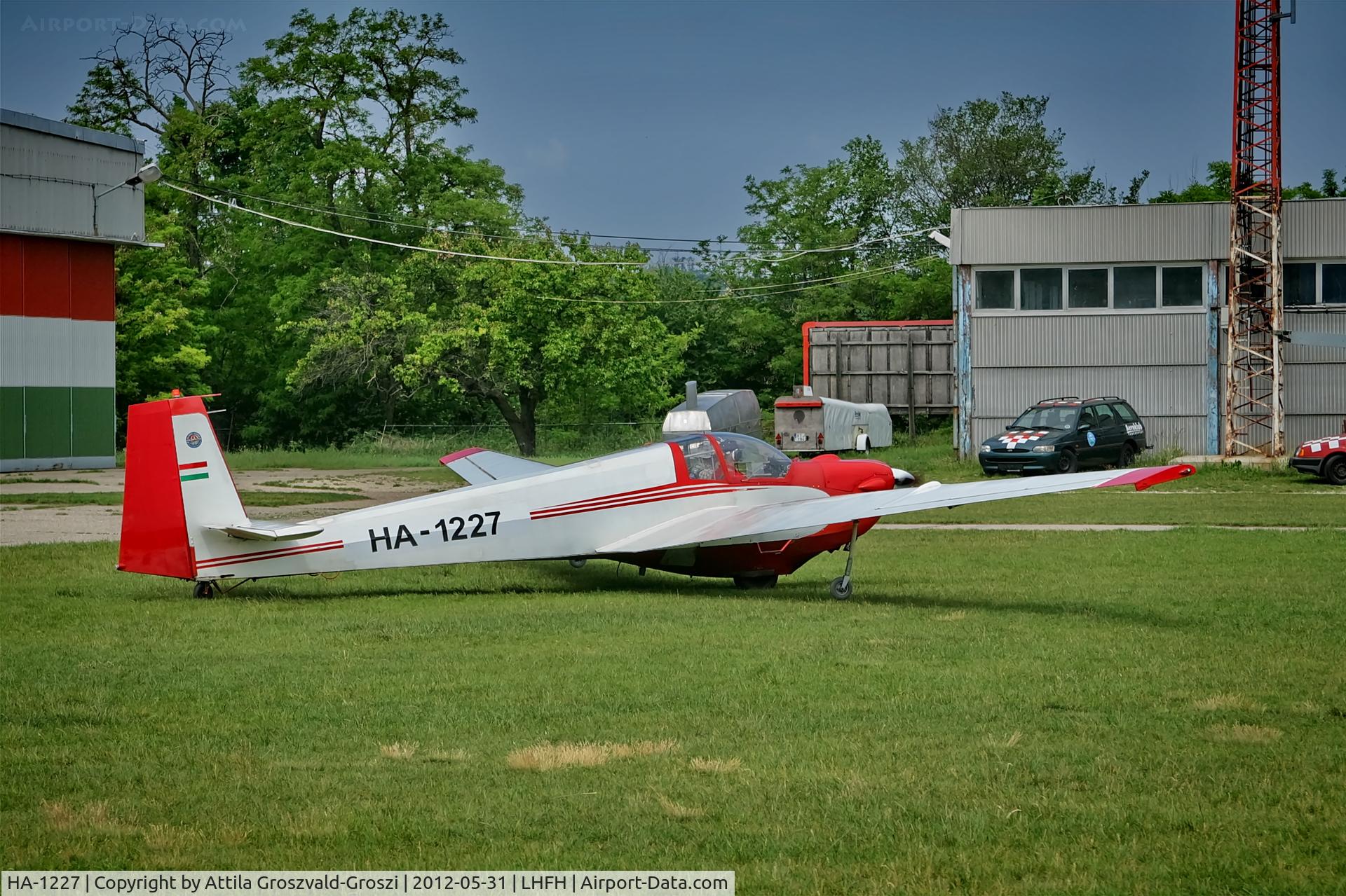 HA-1227, 1976 Scheibe SF-25E Super Falke C/N 4312, LHFH - Farkashegy Airport, Budakeszi, Hungary