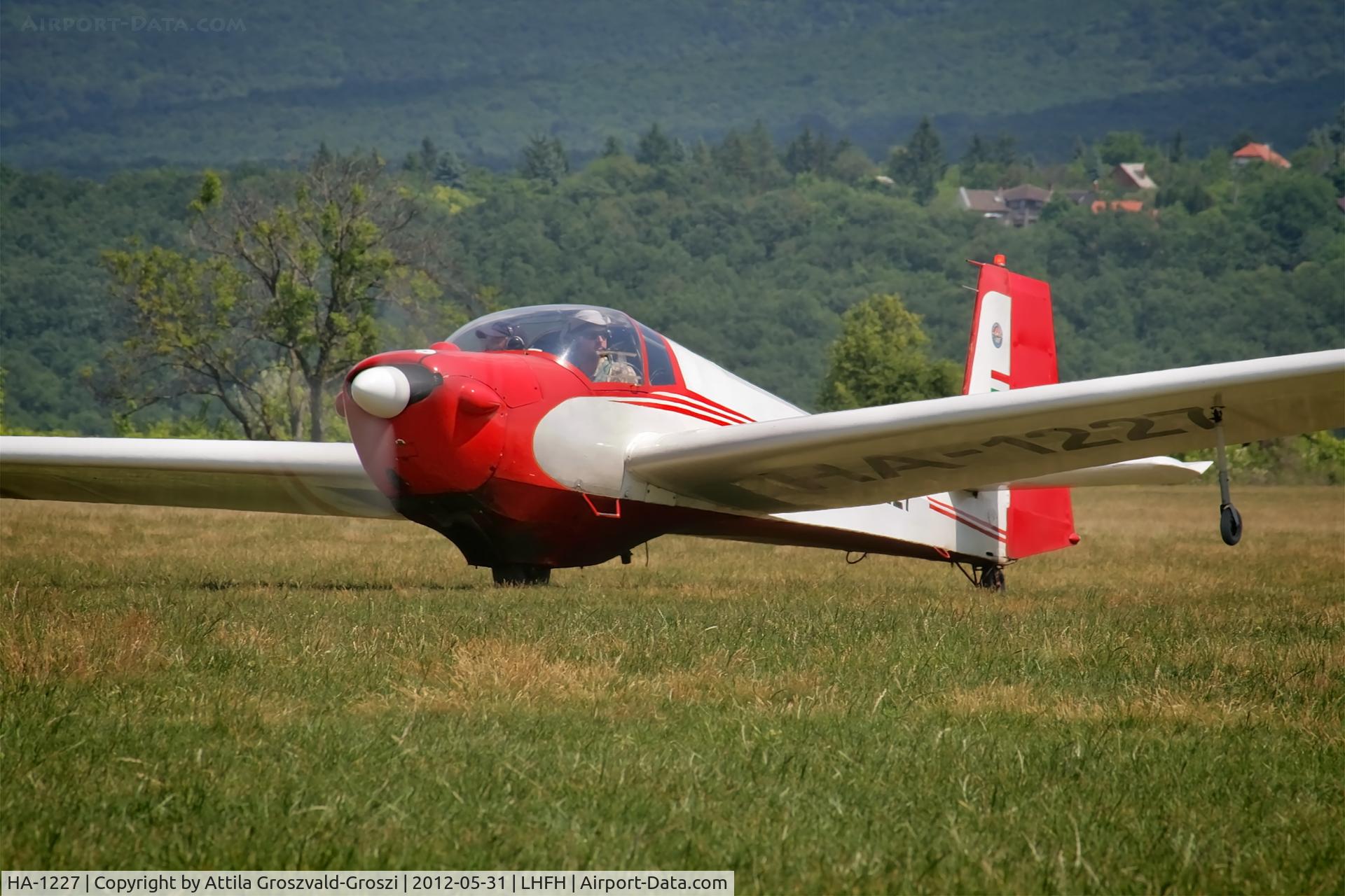 HA-1227, 1976 Scheibe SF-25E Super Falke C/N 4312, LHFH - Farkashegy Airport, Budakeszi, Hungary